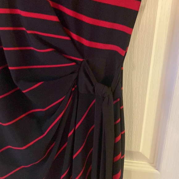 Reitmans black and red dress - Picture 3 of 8